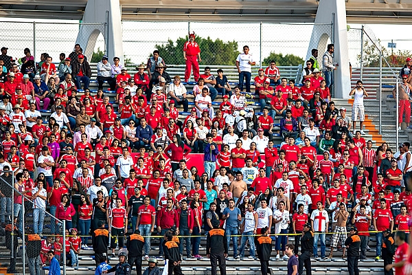 Una buena cantidad de aficionados al Toluca hicieron el viaje a Puebla.