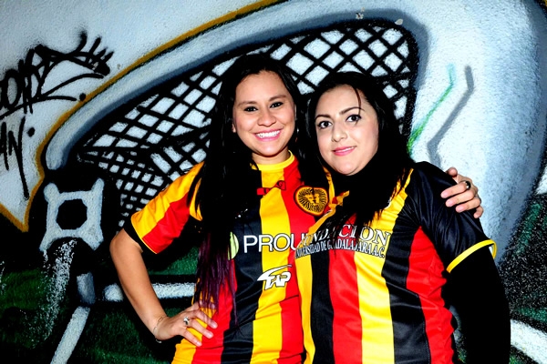 Una ciudad que muestra su alegría ante su representación universitaria.