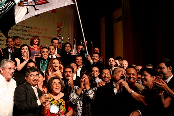 UNa persona popular alrededor del mundo.