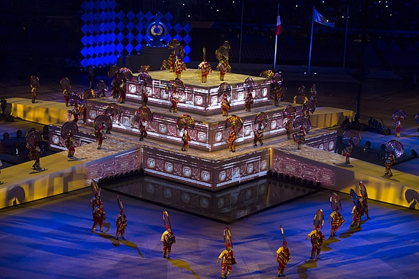 Una representación de la cultura totonaca danzó durante la inauguración.