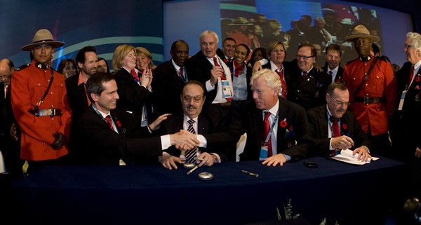 En 1976, Vázquez Raña adquirió la Organización Editorial Mexicana.