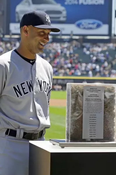 Los White Sox labraron una plaa en honor al shortstop yankee.