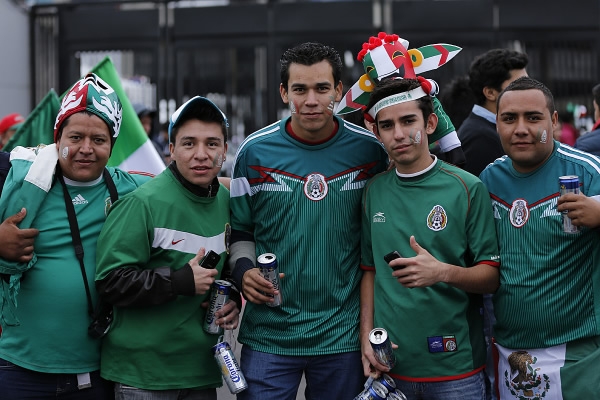 Y la fiel afición que no abandona, se dio cita desde temprano.