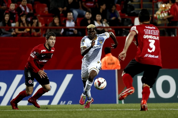 Zardes padece horrores la marca de los mexicanos.