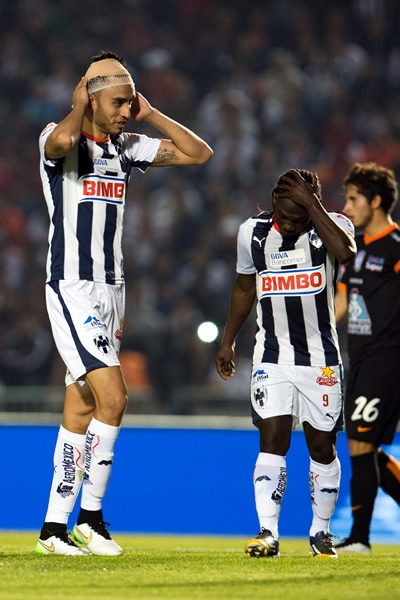 Zavala también se llevó un fuerte golpe.