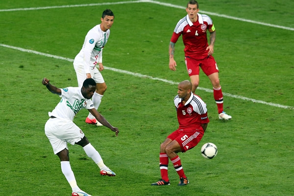 A dos minutos del final, Silvestre Varela le dió la victoria a Portugal.