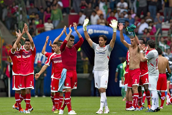 Al final, los escarlatas se despidieron de su afición.