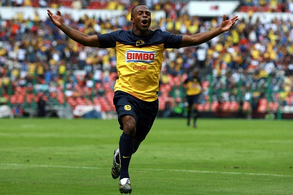 Al minuto 28, Christian Benítez adelantó al América.