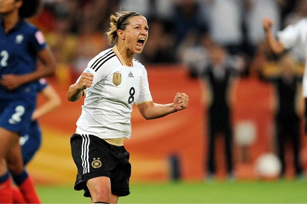 Alemania puso la iniciativa hacia el frente.