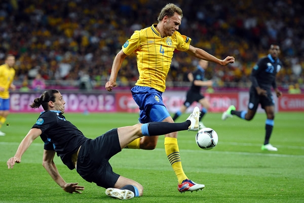 Ambos conjuntos disputaron el esférico con mucha intensidad.