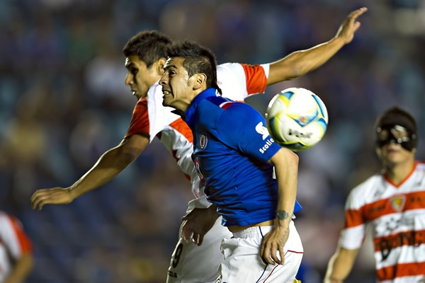 Andrade dominó el sector derecho cruzazulino.
