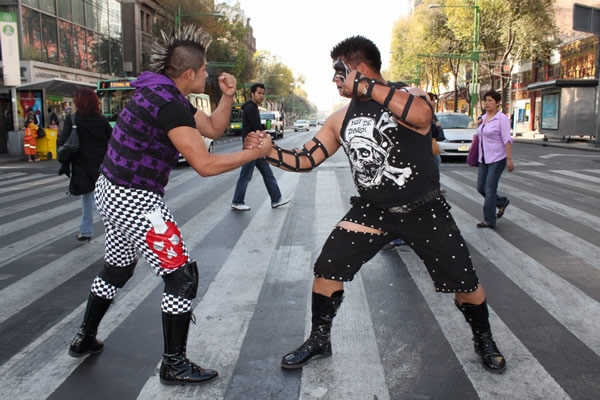 Apuesta pendiente entre Eterno y Demoledor.