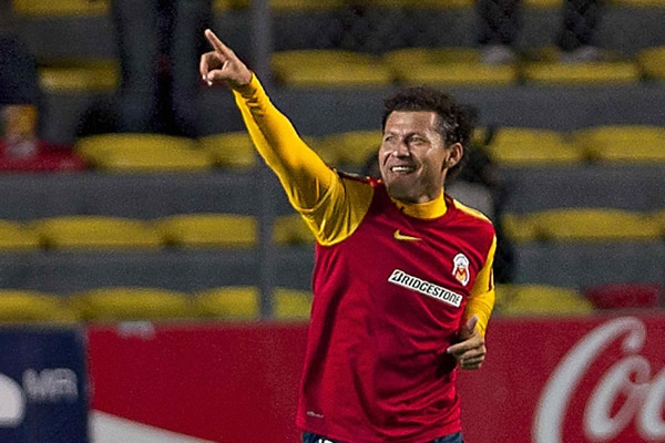 Así celebró Sabah el único tanto de la primera parte.