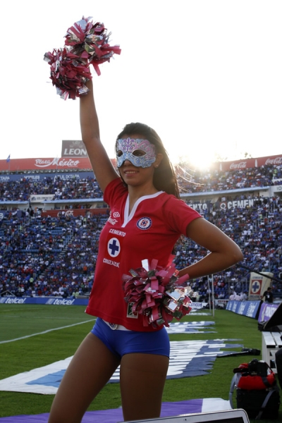 La belleza y sensualidad lucía en casa de Cruz Azul.