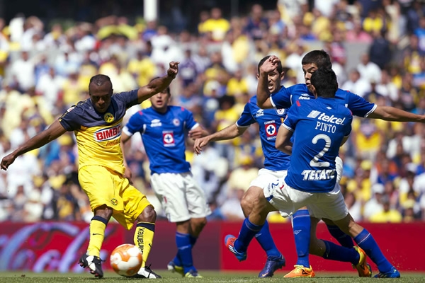 Benítez define letalmente para el segundo de las Águilas.