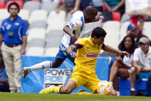 Borja y Medina hacen sudar a Rodríguez.