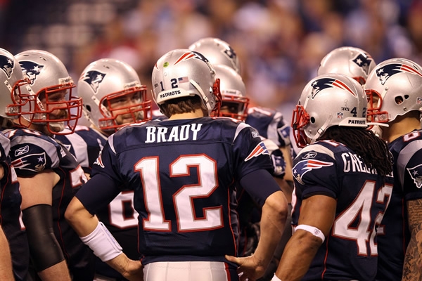Brady buscando la estrategia ideal.