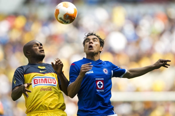 Bravo y Mosquera sostuvieron un gran duelo en el Azteca.