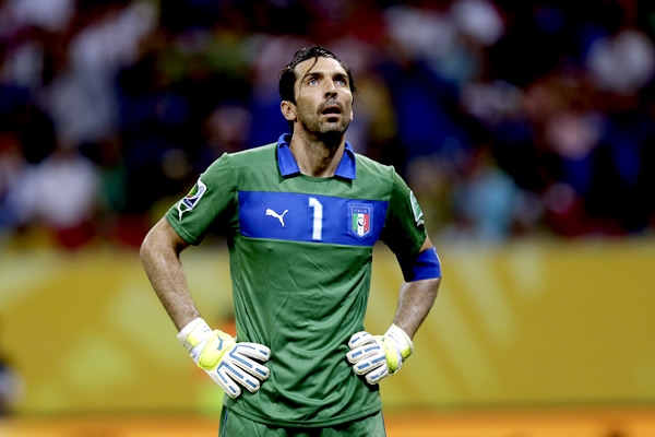 Buffon alivia su tranquilidad porque los disparos de Japón iban al poste.