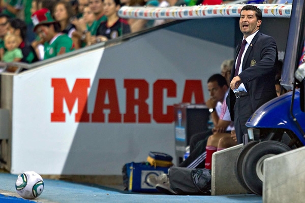 Chepo de la Torre sigue invicto con la Selección Mexicana.