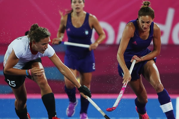 Chicas en Hockey sobre pasto