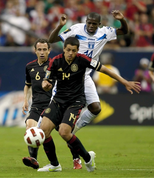 Chicharito no logró tener opciones como quisiera.
