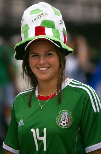 Chicharito se hizo presente en muchos jerseys.