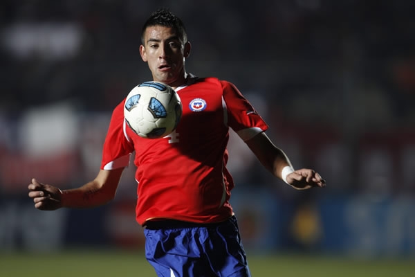 Chile empezó a controlar el encuentro.