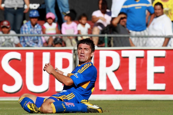 El chileno Héctor Mancilla se cansó de fallar y salió de cambio.