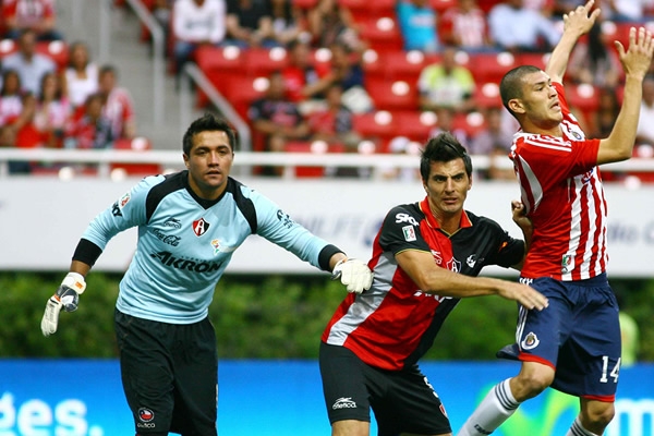 Chivas lo intentó toda la noche pero no encontró el gol.