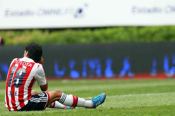 Chivas tuvo una complicada tarde.