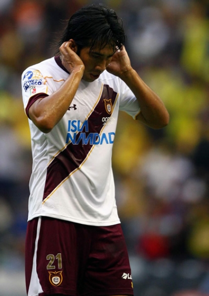 Con un autogol, Mario Pérez dio la ventaja al América.