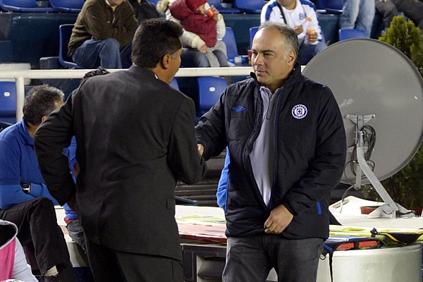 Cruz Azul-Lobos.