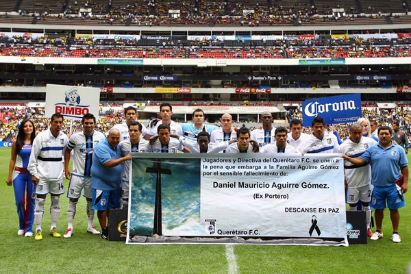 El cuadro inicial de Qurétaro en su visita al Estadio Azteca.