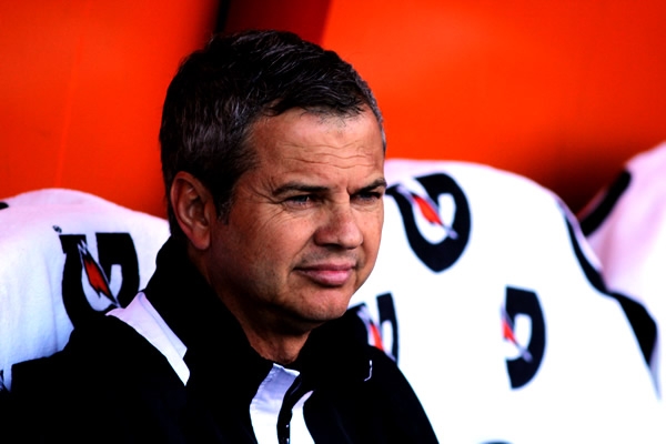 Cuca desespera porque su equipo no tiene el esferico.