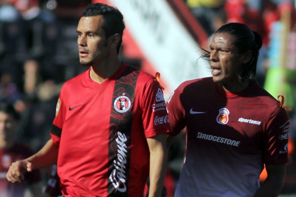 Daniel Márquez abre el marcador en favor de los perros.