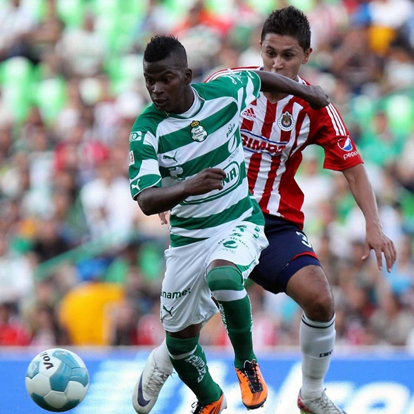 Darwin Quintero no pudo hacer gol esta tarde en el Corona.