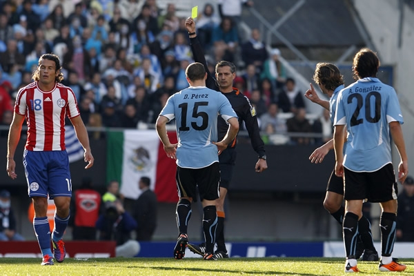 Diego Pérez se pintó de amarillo.