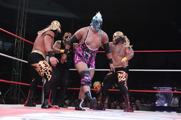 Difícil noche para el Hijo del Santo.
