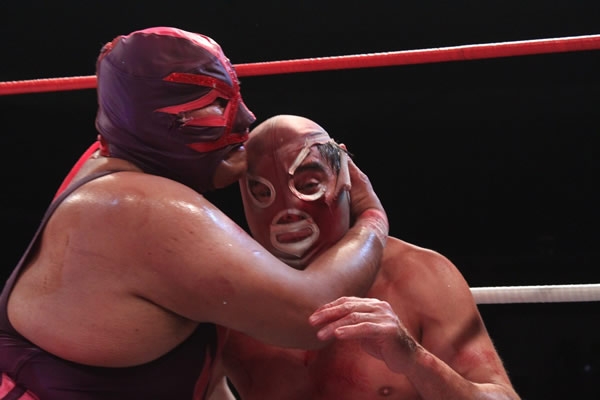 Difícil noche para el Hijo del Santo.