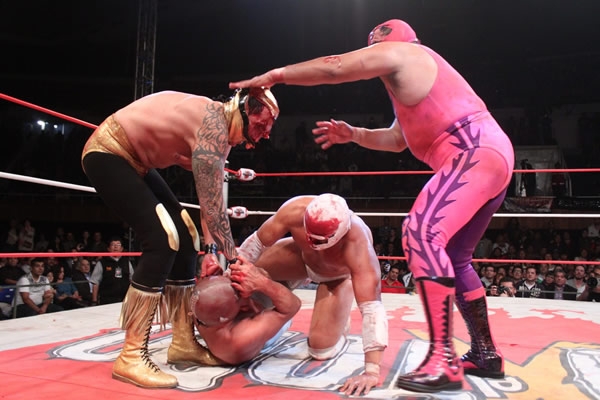 Difícil noche para el Hijo del Santo.