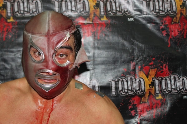 Difícil noche para el Hijo del Santo.