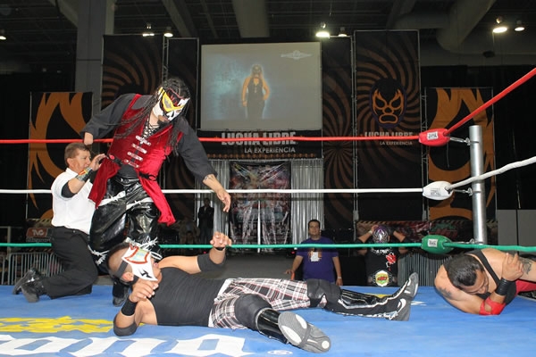 DTU se presentó en Lucha Libre: La Experiencia.