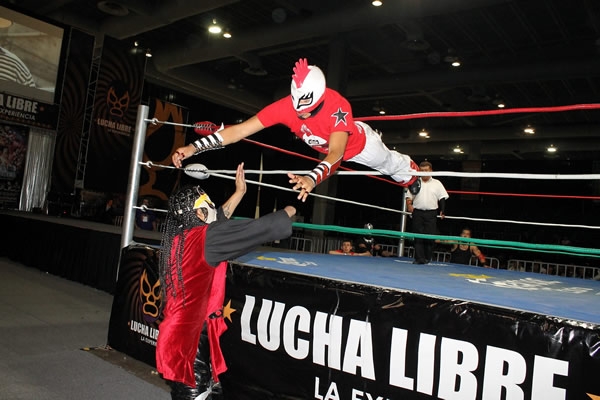DTU se presentó en Lucha Libre: La Experiencia.