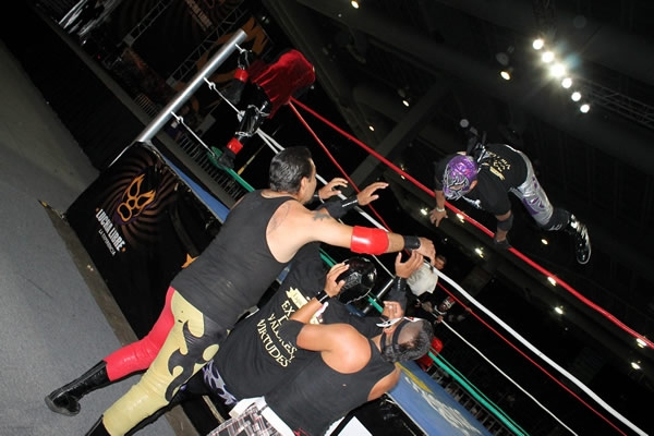 DTU se presentó en Lucha Libre: La Experiencia.