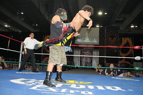 DTU se presentó en Lucha Libre: La Experiencia.