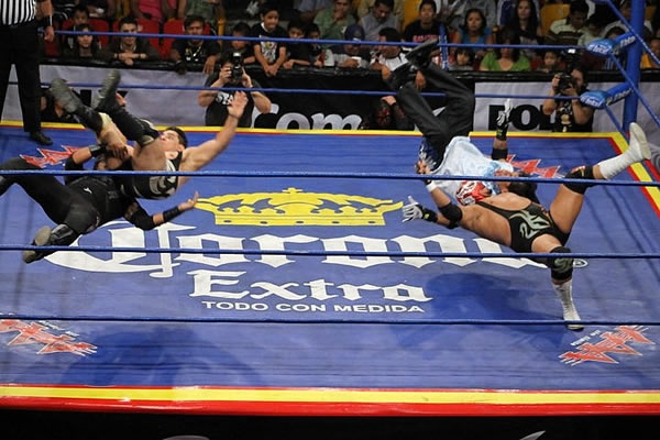 Duros encuentros previo a Triplemanía.