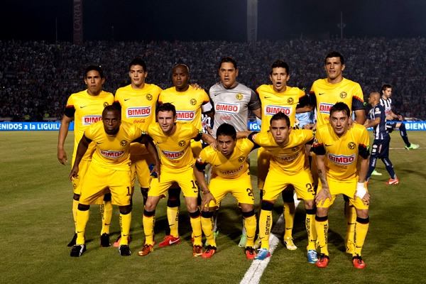 E indica el once ideal sin Reyes de inicio.