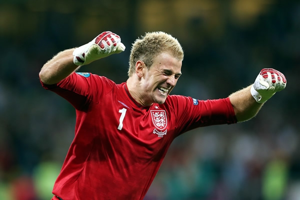 El arquero inglés festeja la gran actuación de su equipo.