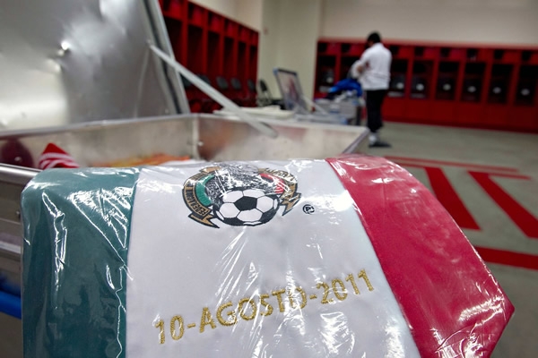 El banderín de intercambio del cuadro azteca.